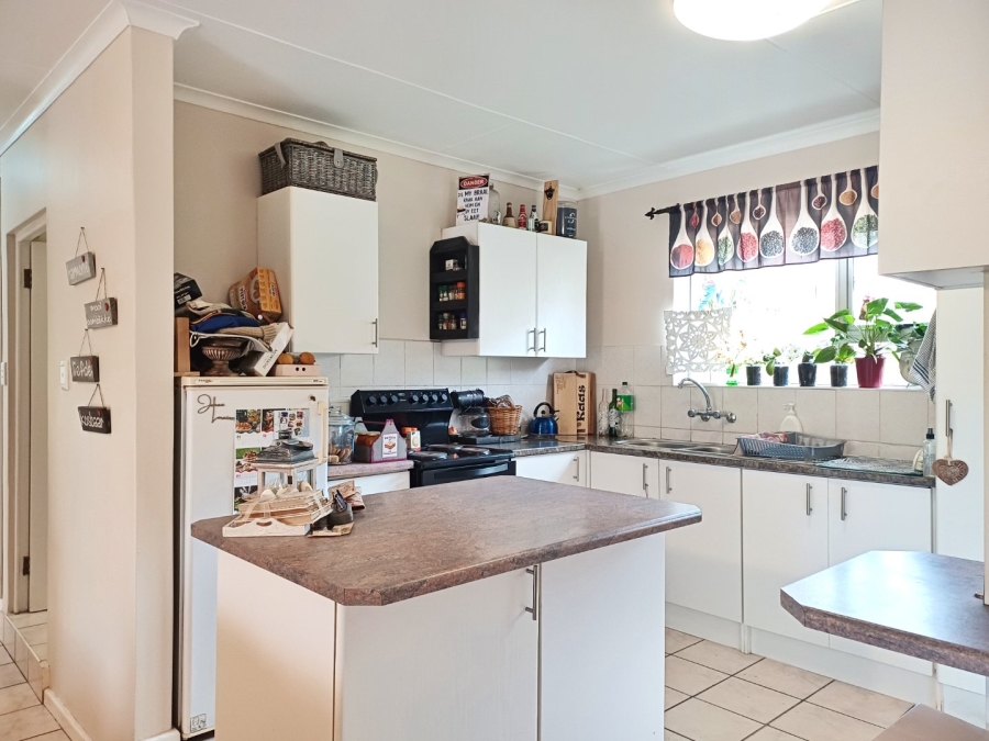 3 Bedroom Property for Sale in Fraaiuitsig Western Cape